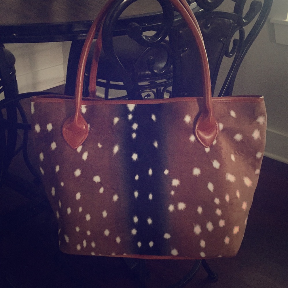 Deer axis print purse